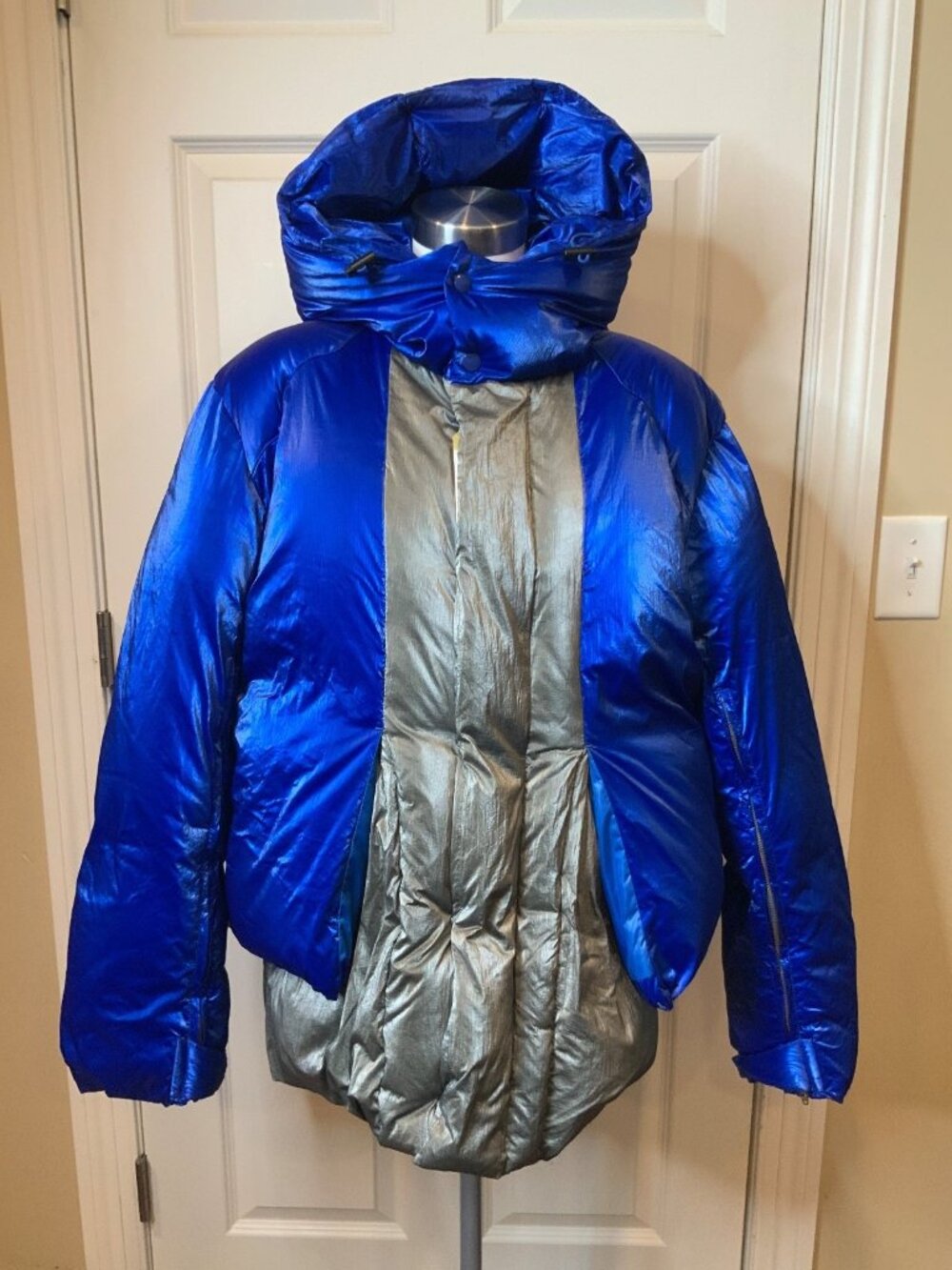 Toga Archives Men’s Virilis Blue & Gray Nylon Down Hooded Puffer Coat, Sz 46 NWT